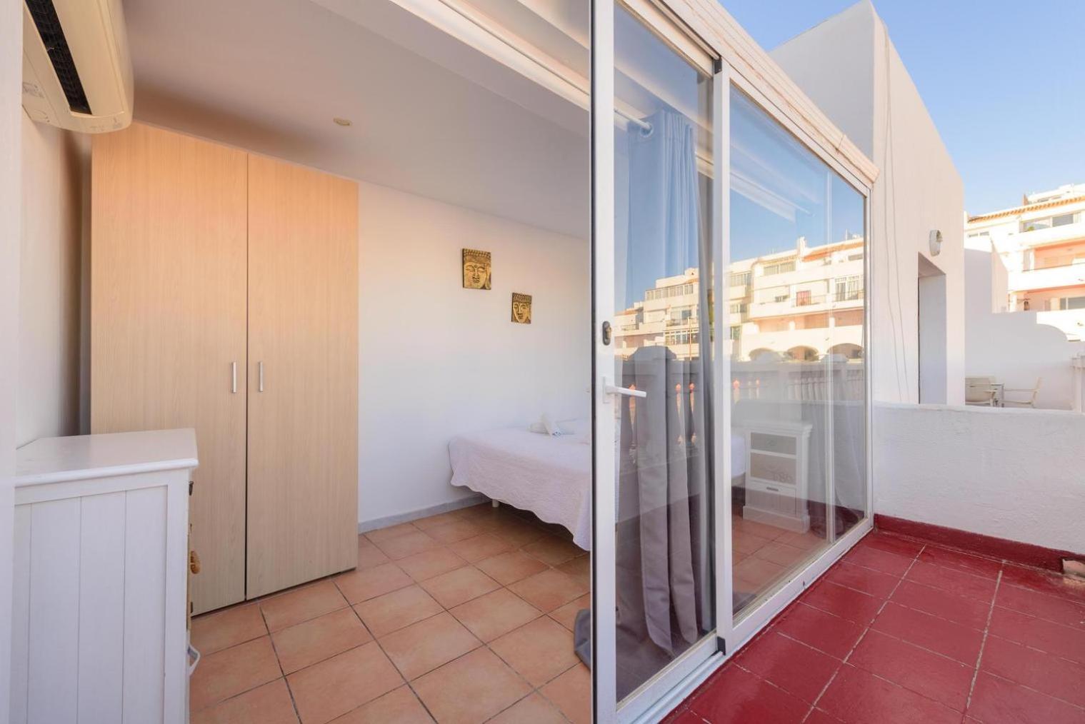 Jacaranda Apartments & Studios Es Cana Стая снимка