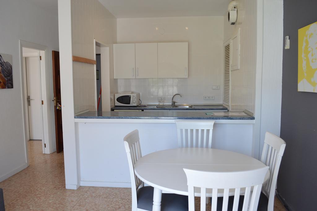 Jacaranda Apartments & Studios Es Cana Екстериор снимка