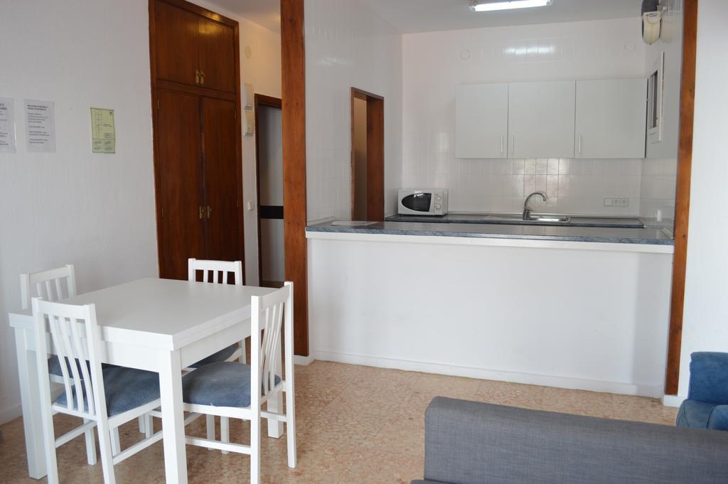 Jacaranda Apartments & Studios Es Cana Екстериор снимка