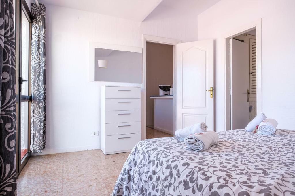Jacaranda Apartments & Studios Es Cana Екстериор снимка