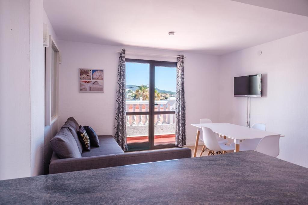 Jacaranda Apartments & Studios Es Cana Екстериор снимка