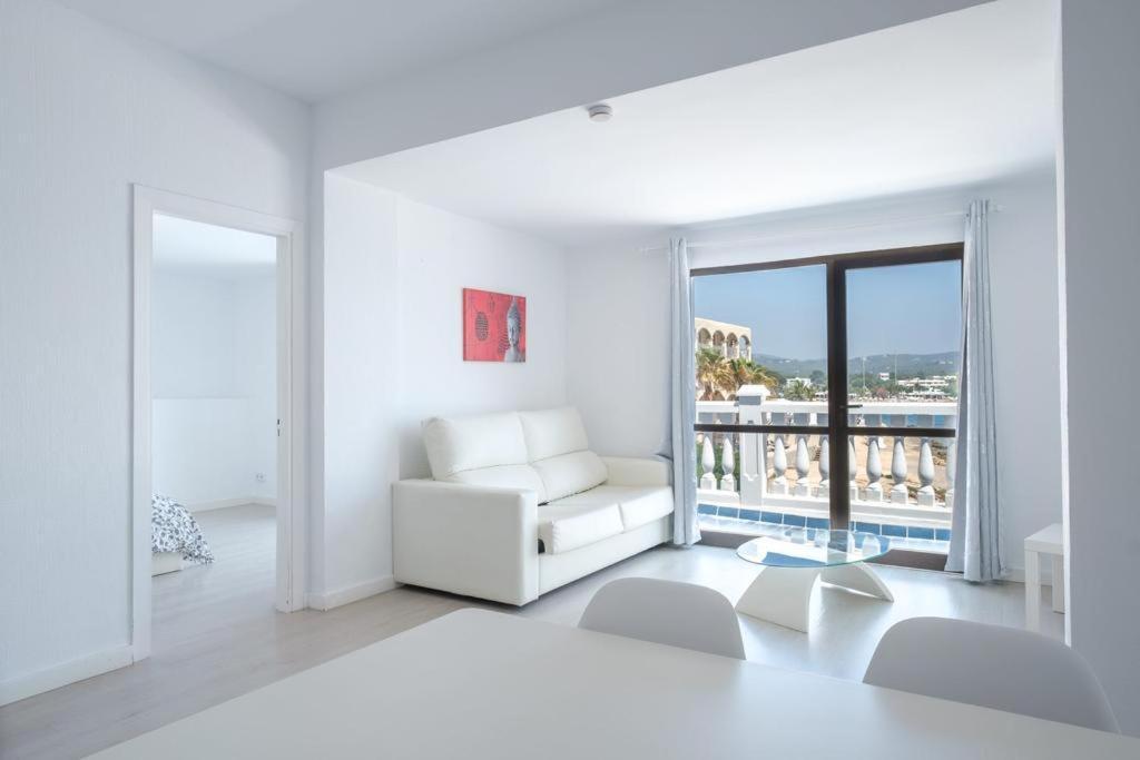 Jacaranda Apartments & Studios Es Cana Екстериор снимка